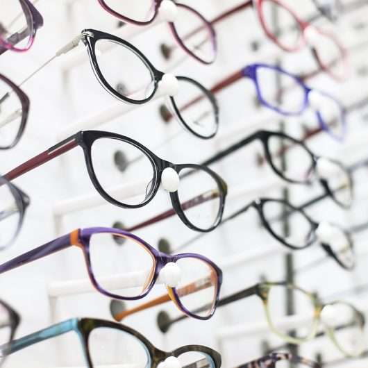 what to consider when choosing the right eyeglasses or contact lenses